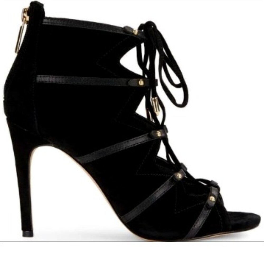 EUC KARL LAGERFELD Moyen Caine Caine flirty suede strap heel booties (6.5)